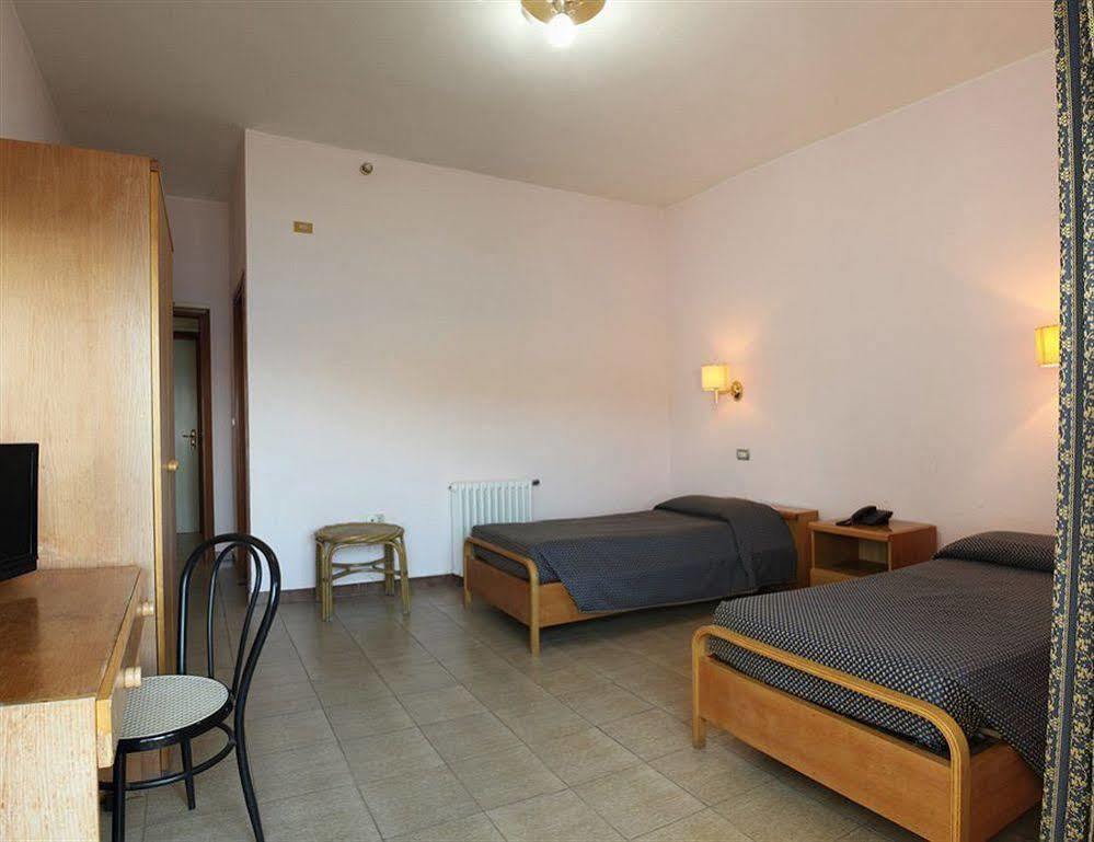 Hotel Calamosca Cagliari Kültér fotó